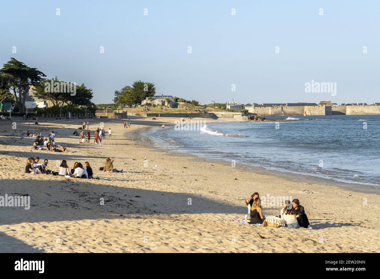 France, Morbihan, Larmor-Plage, the beach of Toulhars a summer evening Stock Photo