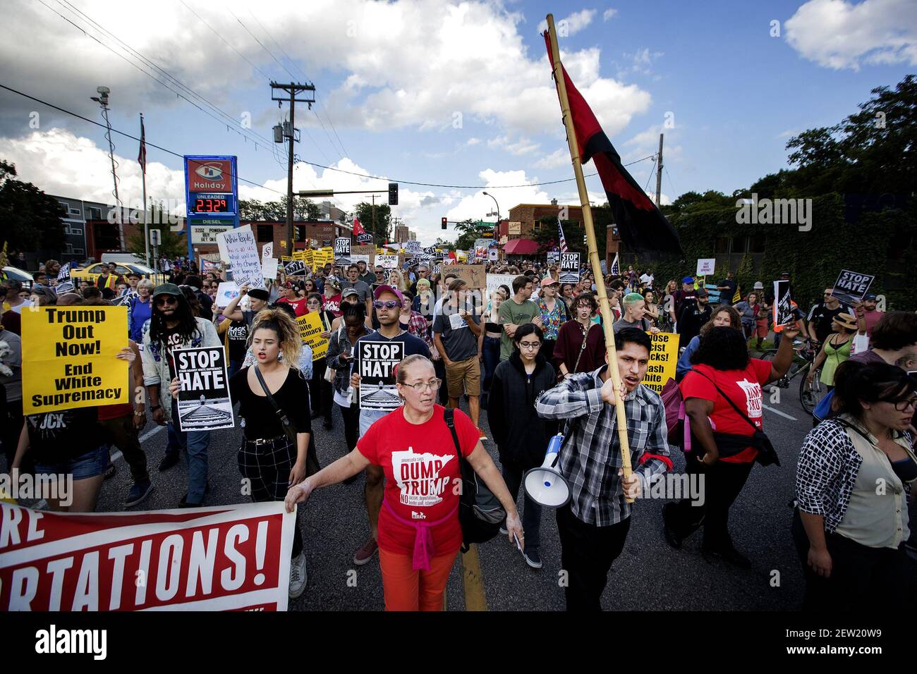 Demonstrators at a rally for solidarity with anti-racists in Charlottesville march north on Franklin Avenue Monday, Aug. 14, 2017 in Minneapolis, Minn. (Photo by Carlos Gonzalez/Minneapolis Star Tribune/TNS/Sipa USA) Stock Photo