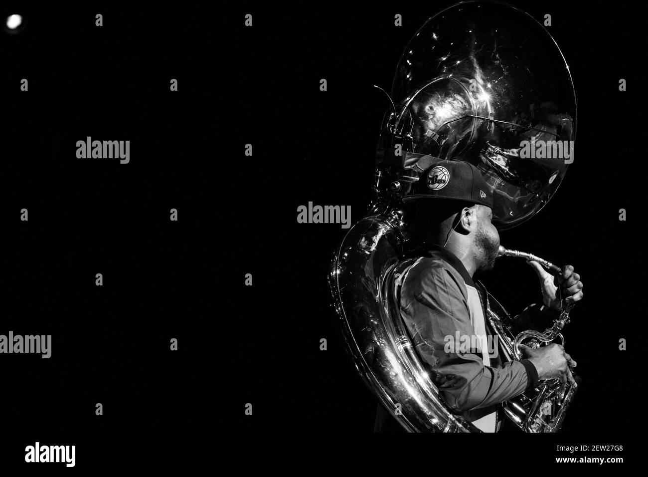 Tuba Gooding, Jr. (Damon Bryson) performed with The Roots at the MGM