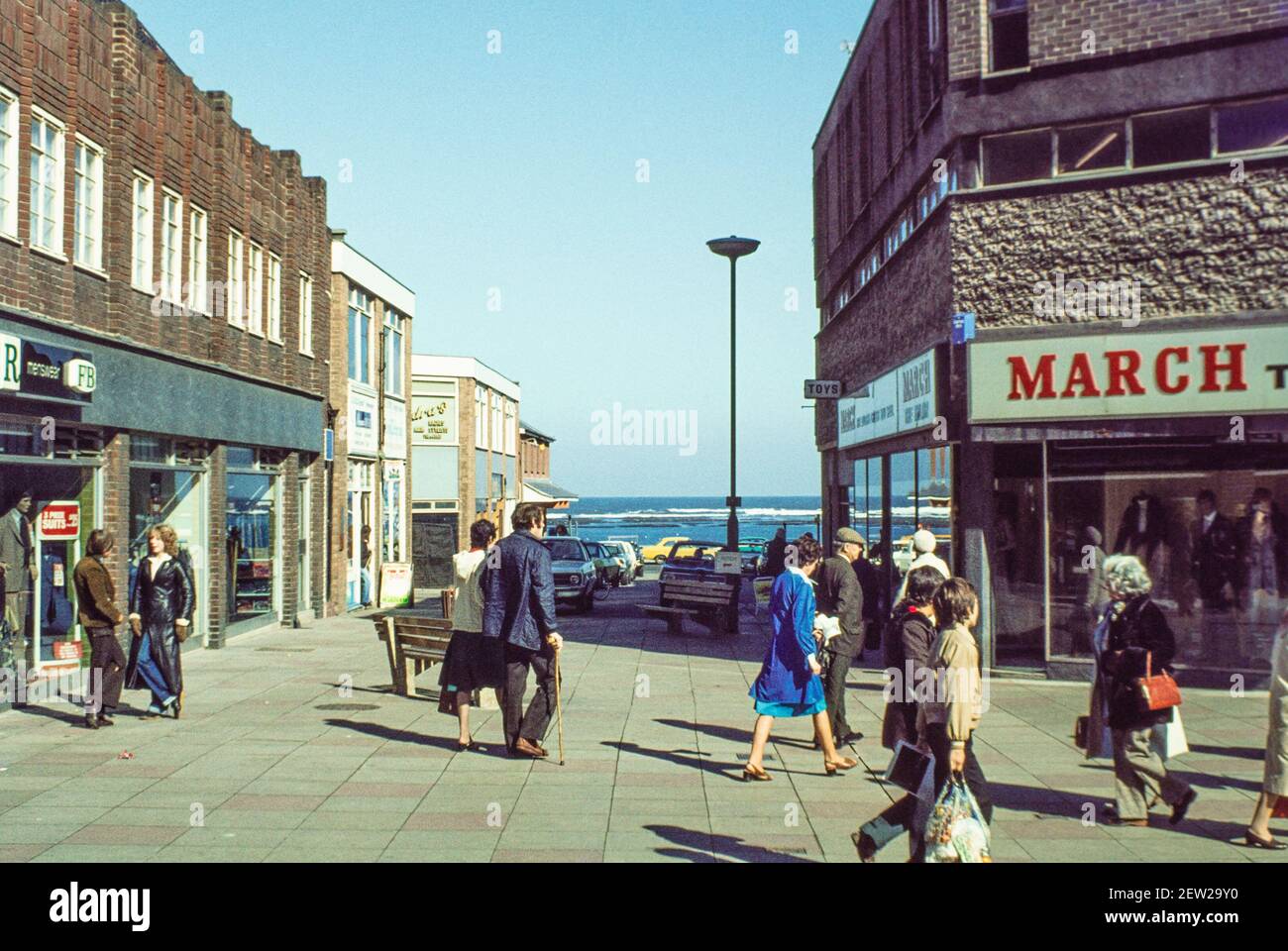 1978 Redcar Redcar Bath Street March the Tailors with the advert