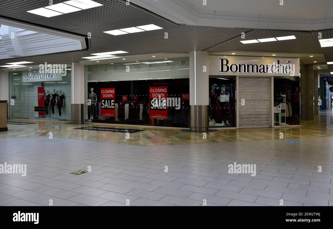 Bonmarche womenswear retailer closing down sale with closed shop a fatality of coronavirus lockdown, England Stock Photo