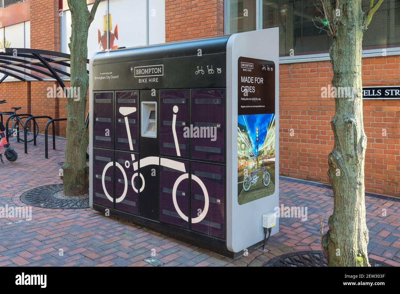 Bike hire brompton hires stock photography and images Alamy