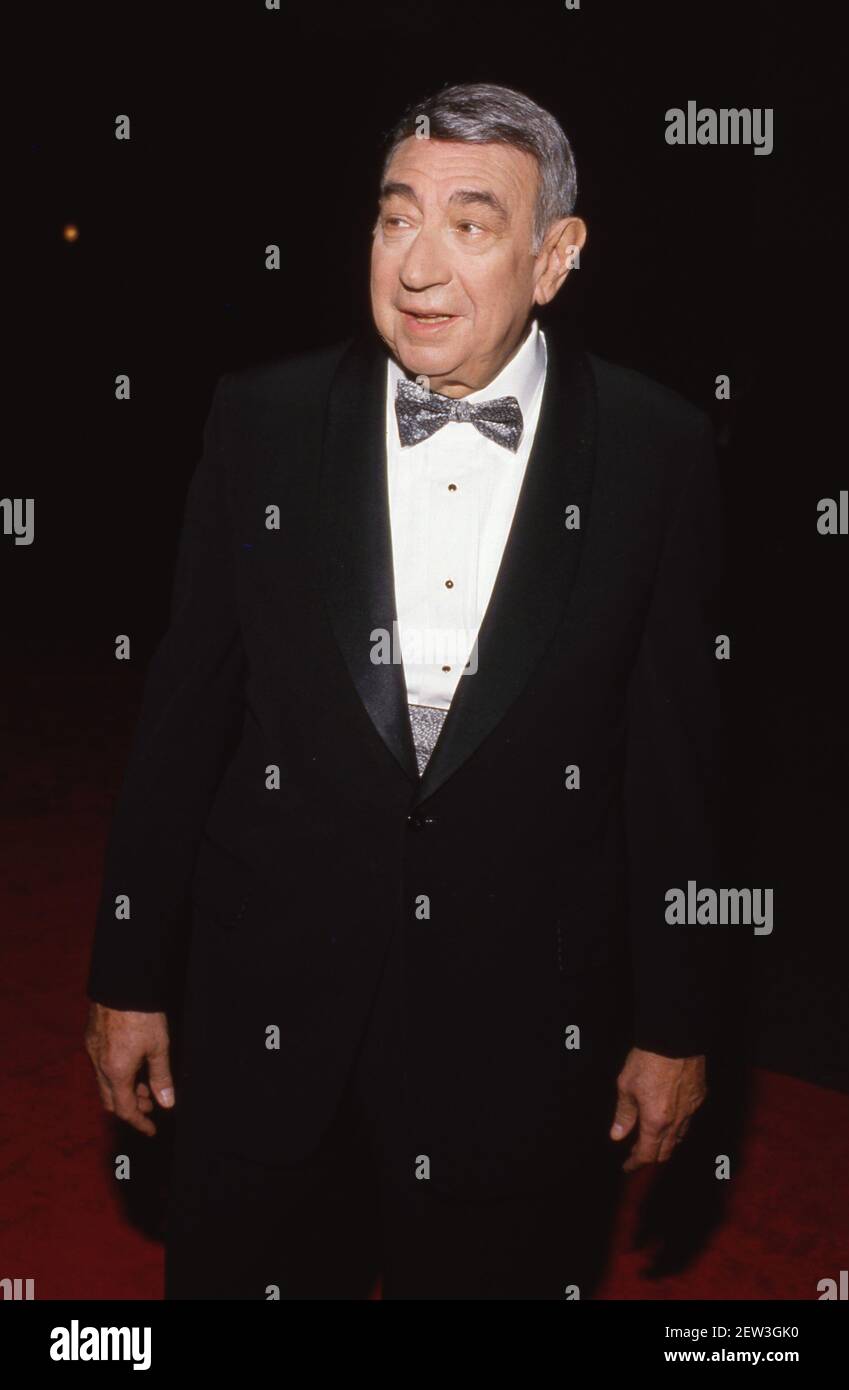 Howard Cosell at the Television Academy Hall of Fame special taping at Stage 24 of the Fox Studio lot, California November 15, 1987 Credit: Ralph Dominguez/MediaPunch Stock Photo