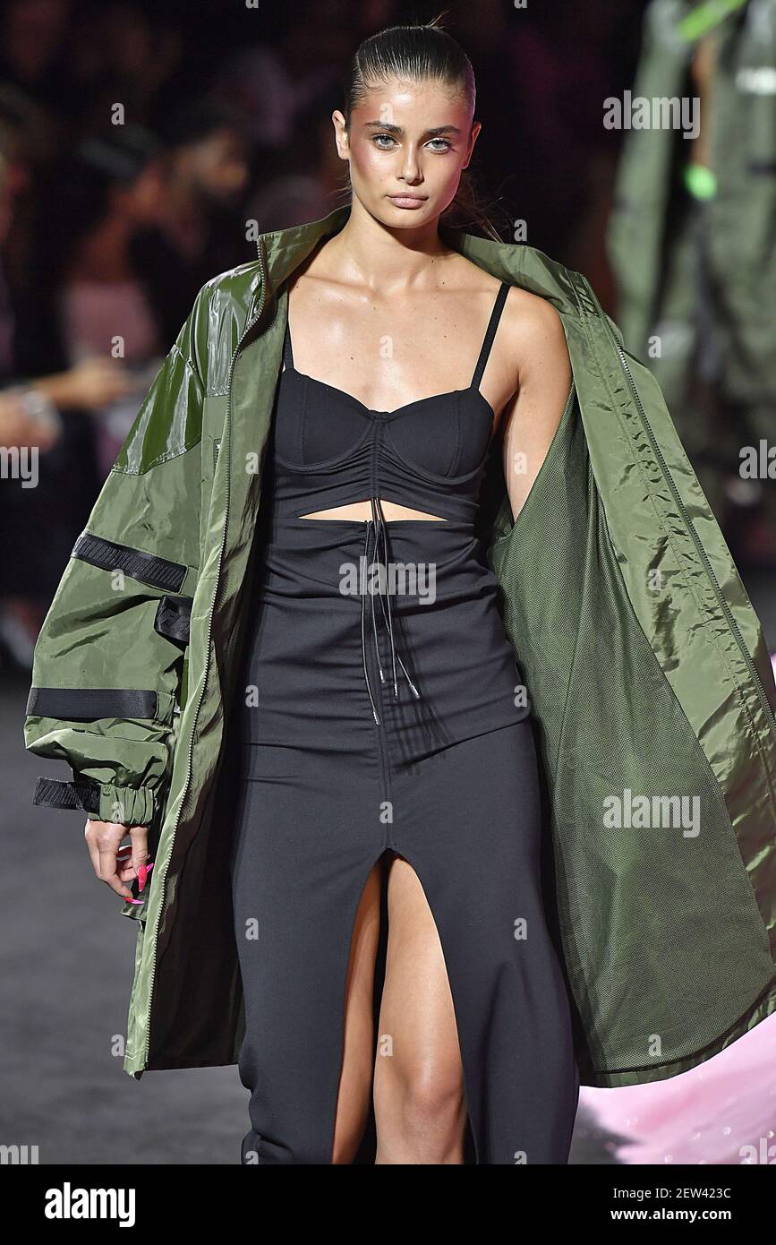 Model Taylor Hill walks on the runway during the Fenty X Puma Rihanna Fashion  show at New York Fashion Week Spring Summer 2018 held in New York, NY on  September 10, 2017. (