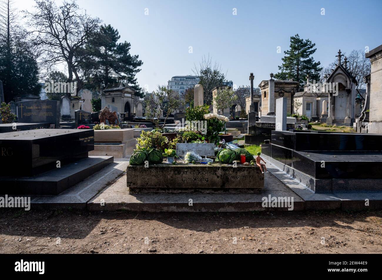 Fans gather next to the late singer and author Serge Ganisbourg’s grave, in Montparnasse cemetery in Paris, France, on March 2, 2021, on the very day that Gainsbourg passed away 30 years ago, on March 2, 1991. Photo by Ammar Abd Rabbo/ABACAPRESS.COM Stock Photo