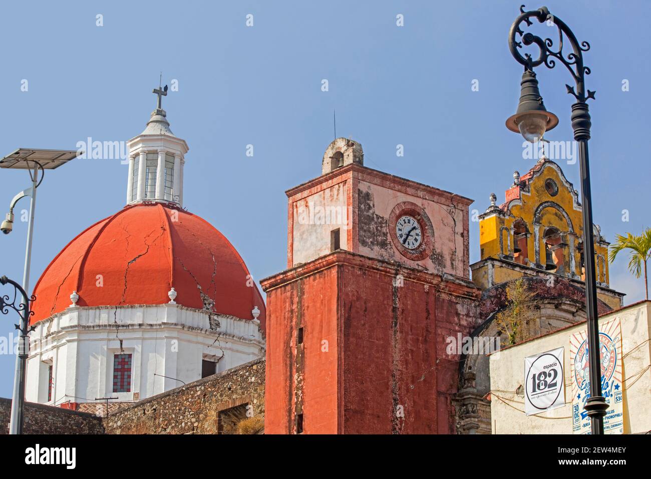 Cuernavaca Cathedral / Catedral de la Asunción de Maria, 16th century Roman Catholic church and monastery in the city Cuernavaca, Morelos, Mexico Stock Photo