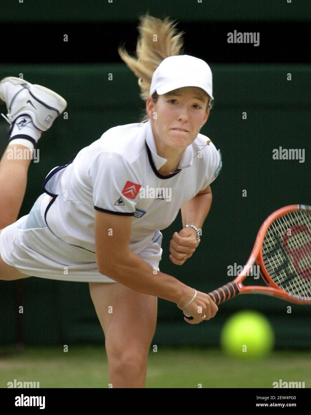 Justine Henin of Belgium  v  Venus Williams of the U.S. during the womens' final at the Wimbledon Championships July 8, 2001. Stock Photo