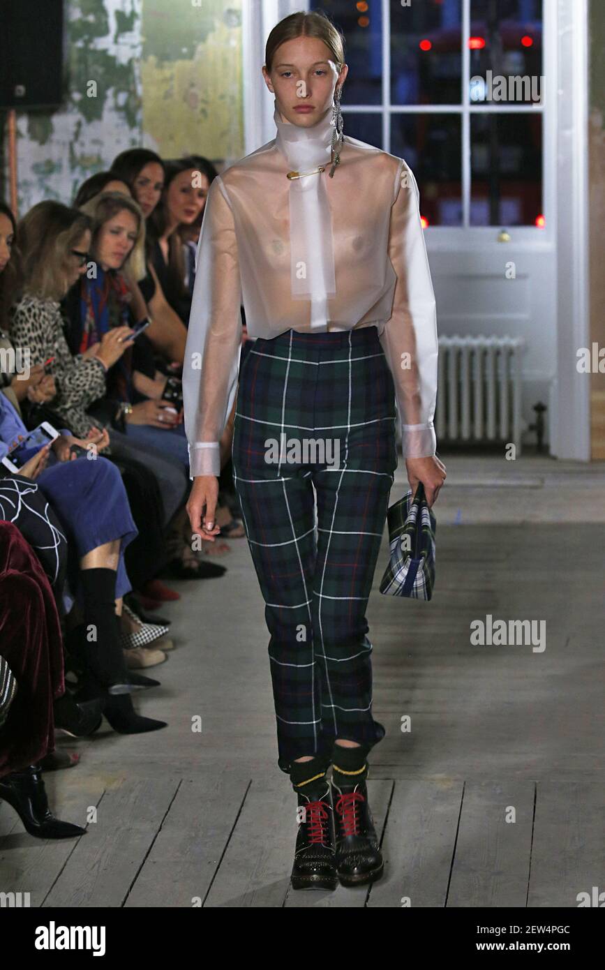 Models walk on the runway during the Burberry Fashion Show at London Fashion Week Spring Summer 2018 held in London, England on September 16, 2017. (Photo by Jonast Gustavsson/Sipa USA) Stock Photo