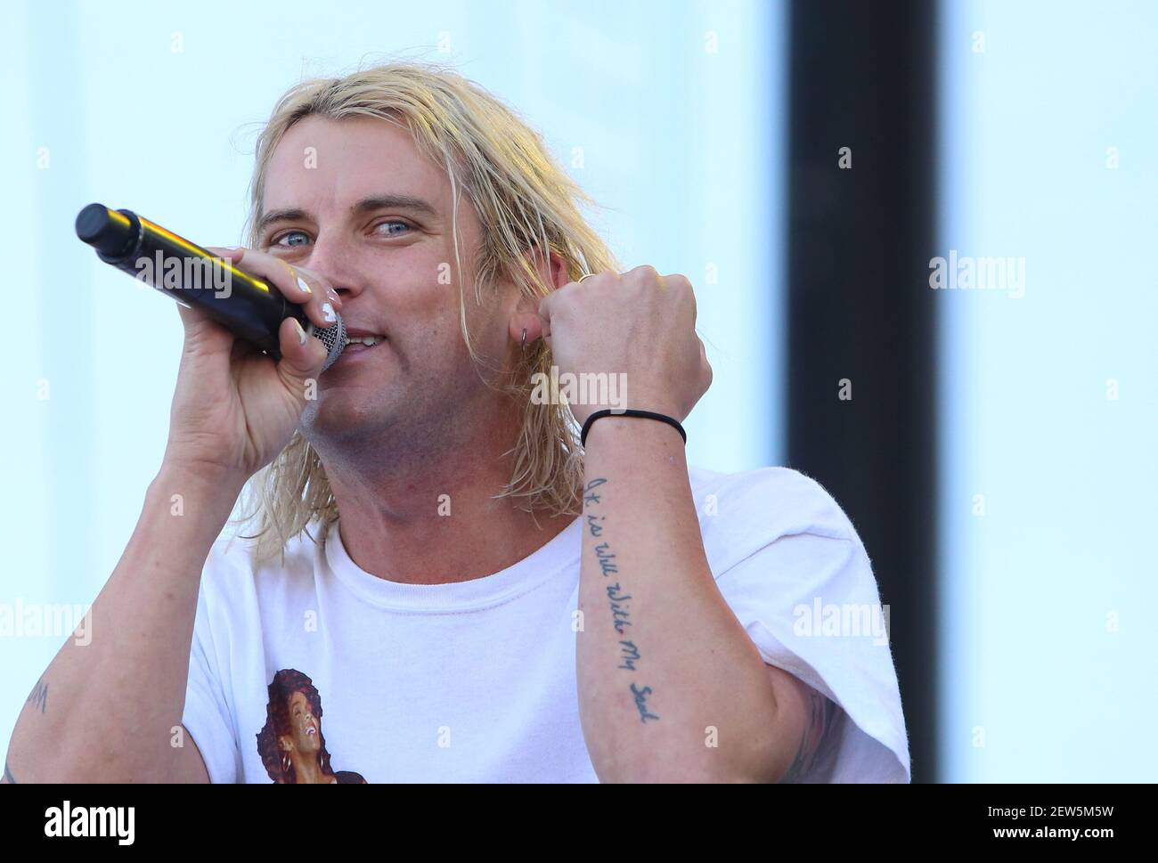 Judah Akers lead singer of Judah and the Lion performs during the 2017