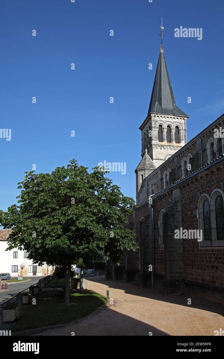 Église Saint-Clair at Chenas in the Beaujolais region. Rhône, Rhône-Alpes, France Stock Photo