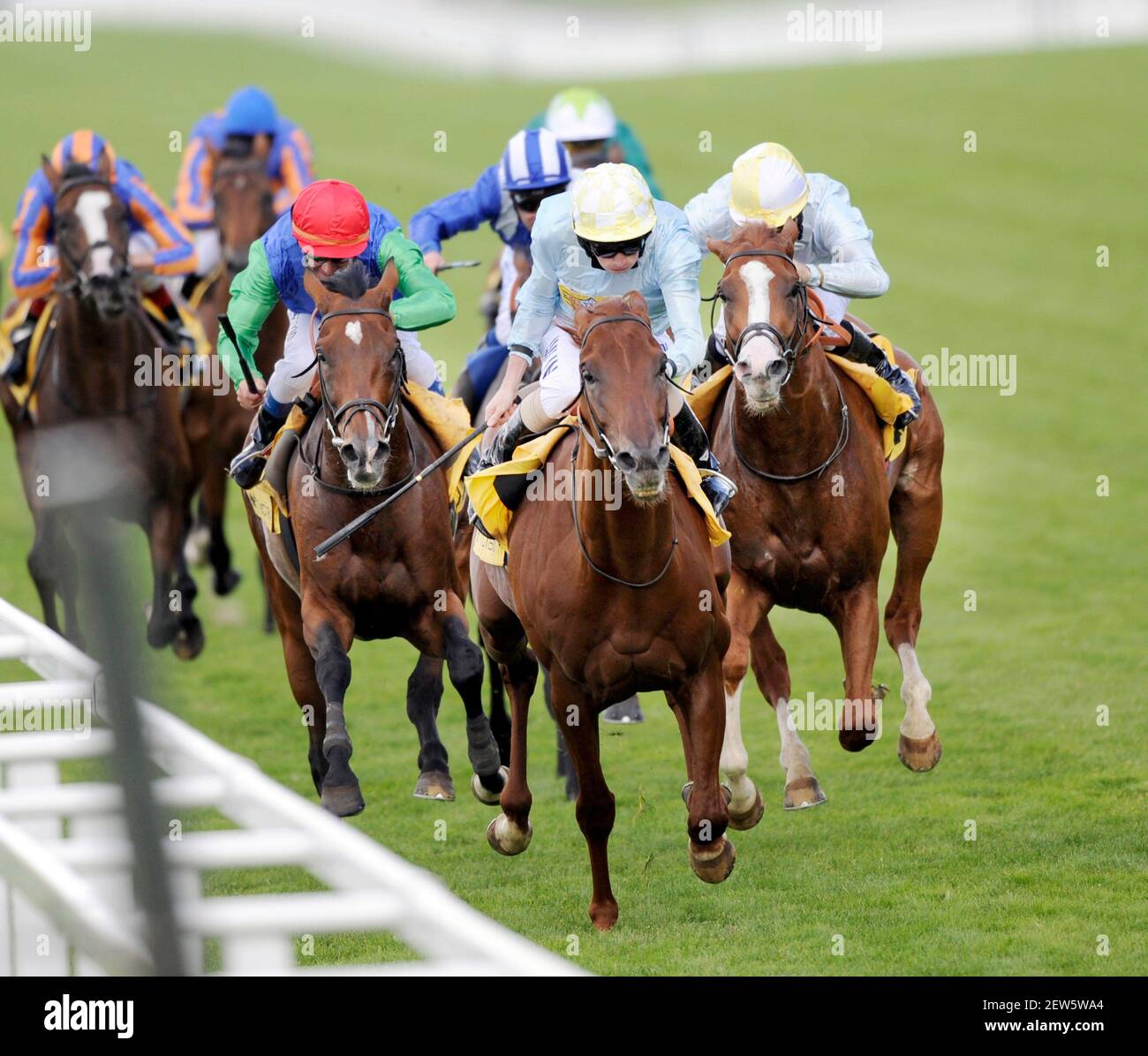 RACING ASCOT.  THE KING GEORGE V1 & QUEEN ELIZABETH STAKES. 25/7/09. RYAN MOORE WINS ON CONDUIT FROM ASK (RED) AND TARTAN BEARER  PICTURE DAVID ASHDOWN Stock Photo