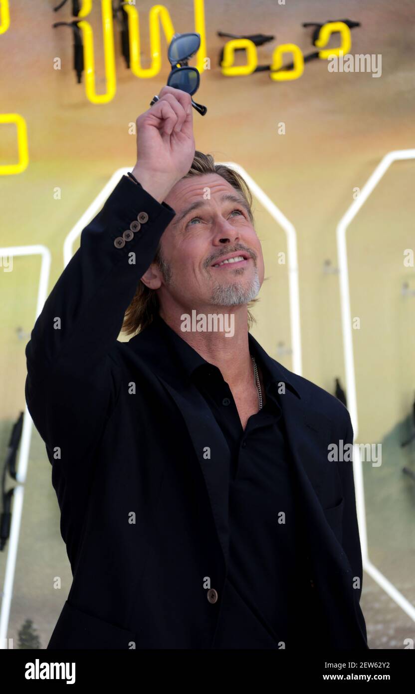 Jul 30, 2019 - London, England, UK - Brad Pitt attending Once Upon A Time  In Hollywood UK Premiere, Odeon Luxe, Leicester Square Stock Photo - Alamy, image size:832x1390