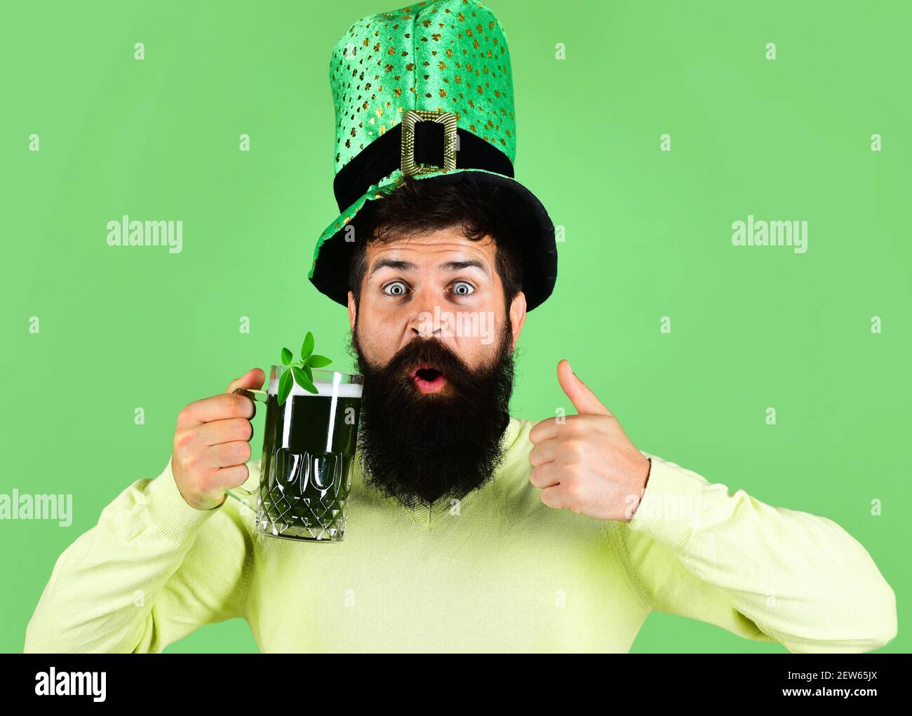 Irish Yoga Drunk New Orleans St Patricks Day Funny T Shirt Green - Size XL
