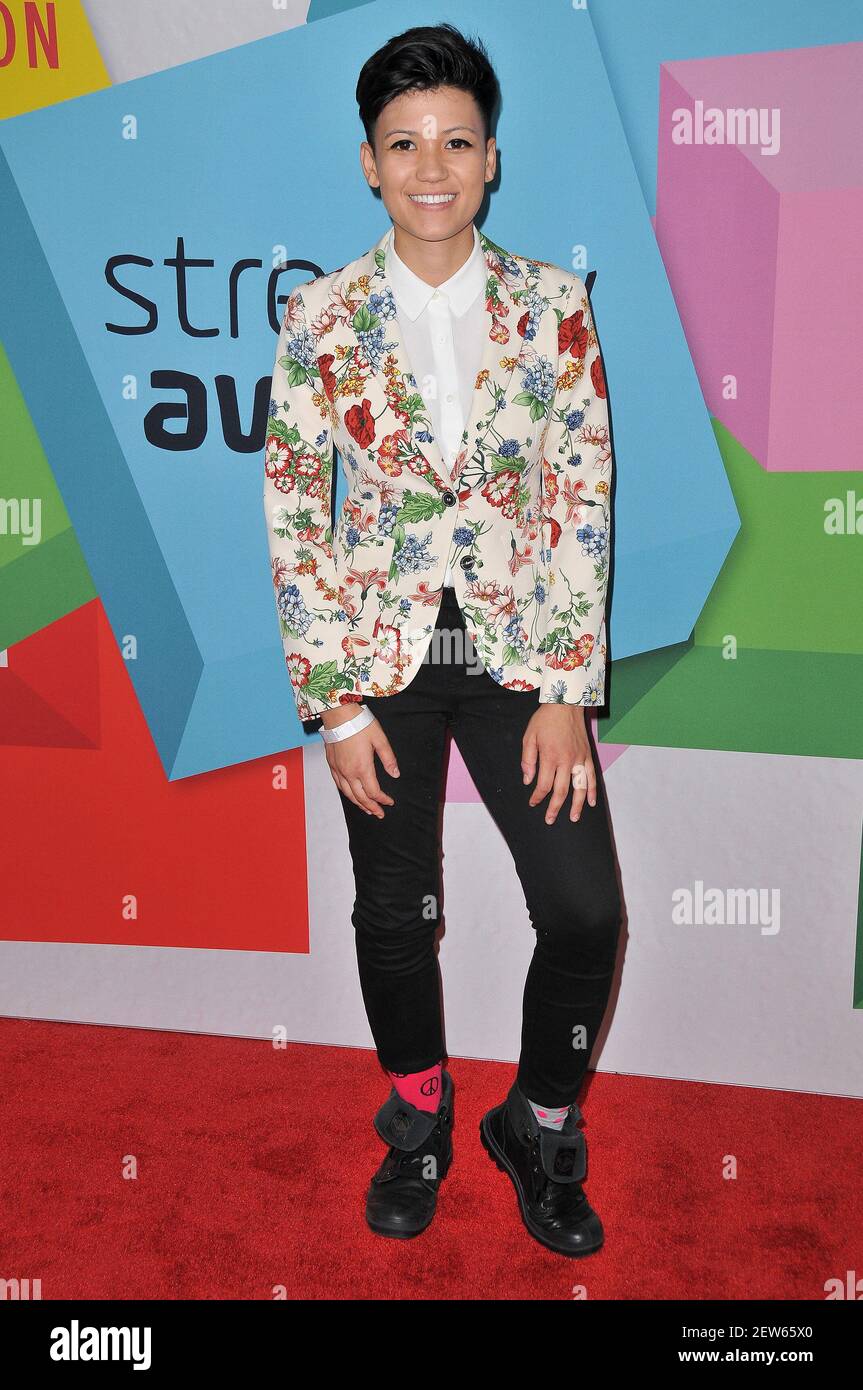 Jennifer Ruggirello arrives at The 7th Annual Streamy Awards held the