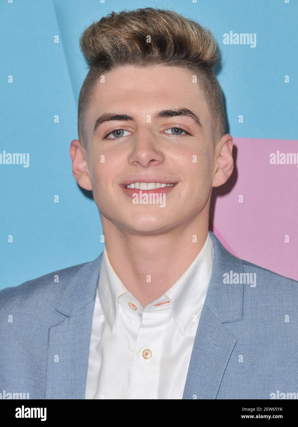 Zach Clayton arrives at The 7th Annual Streamy Awards held the Beverly