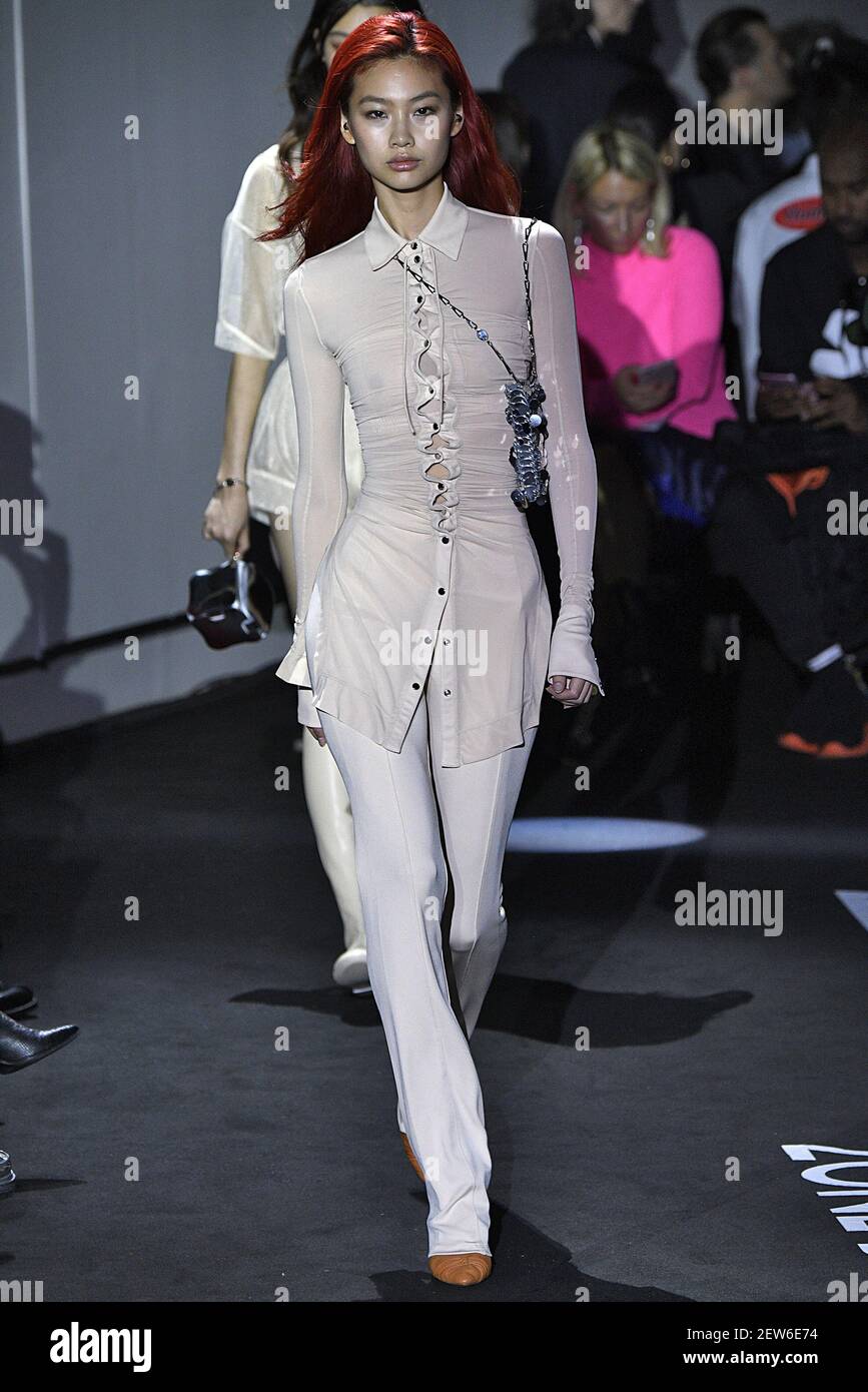 ✿ on X: hoyeon jung backstage & on the runway @ paco rabanne