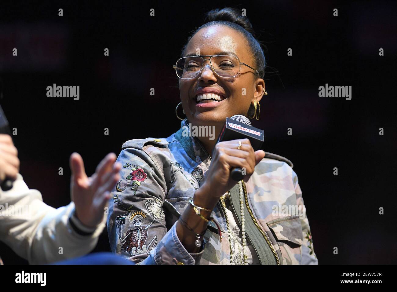 Aisha Tyler Hands