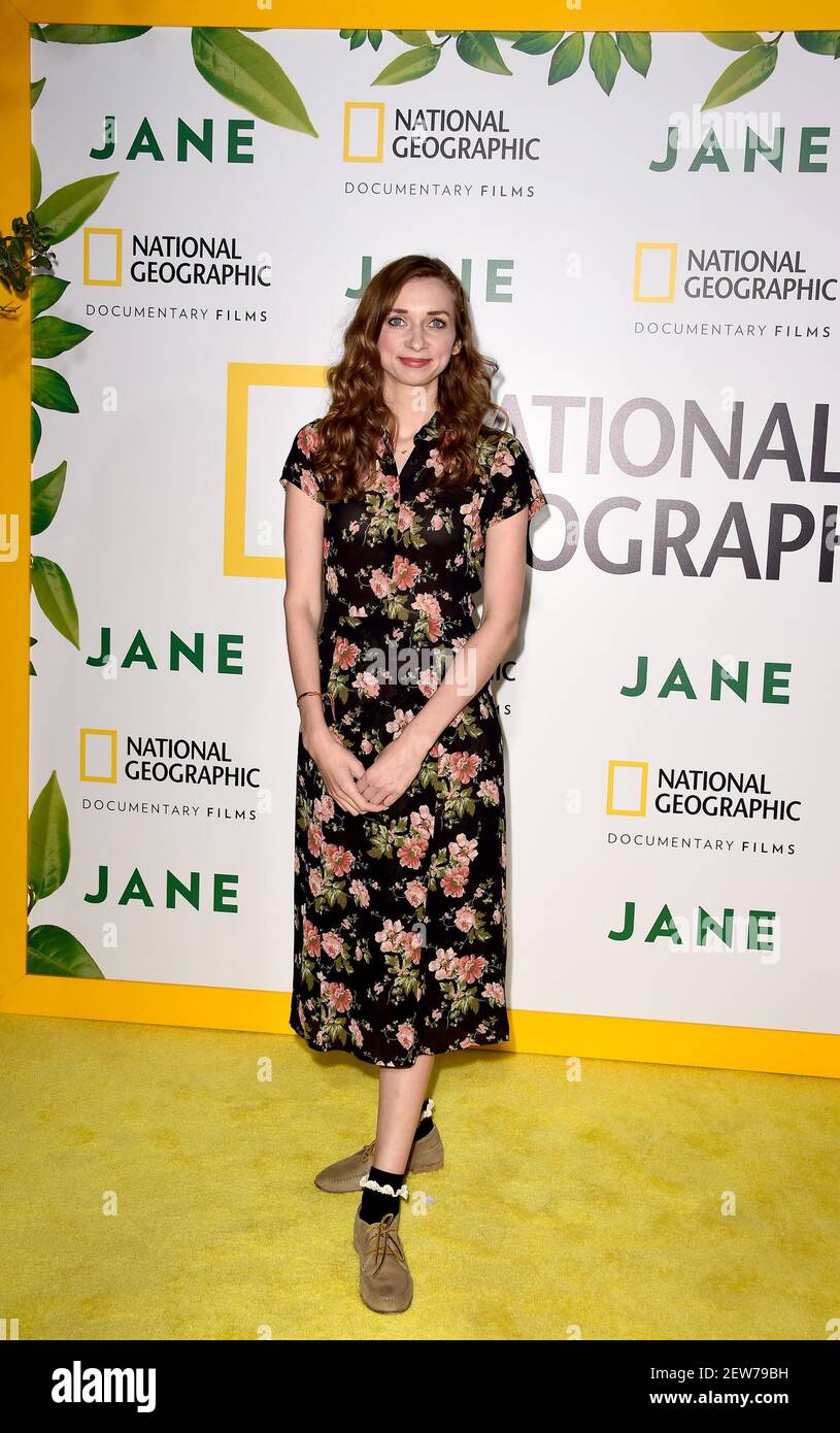 HOLLYWOOD - OCTOBER 9: Lauren Lapkus attends the Los Angeles premiere