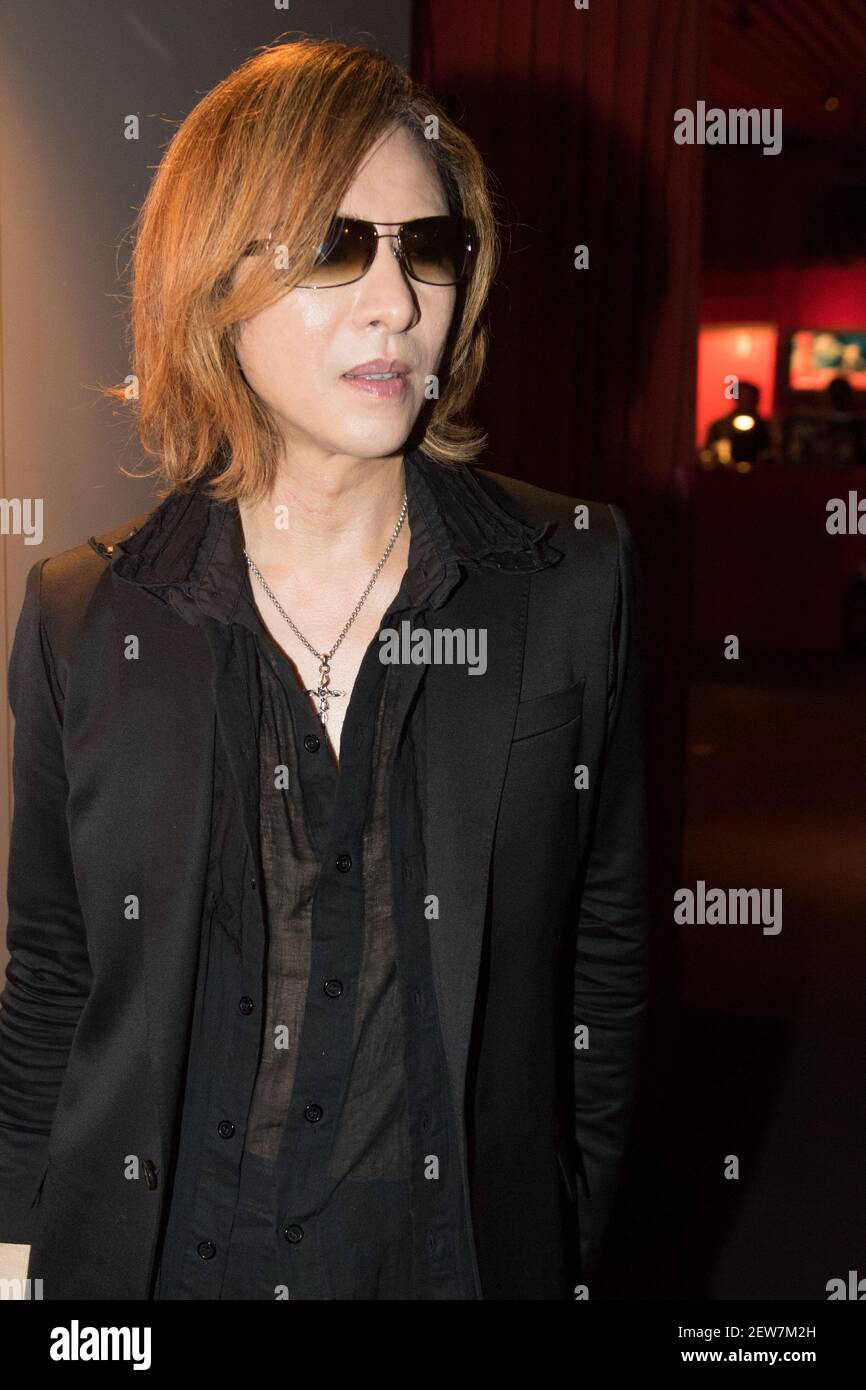 YOSHIKI様 2022 アクリルフォトパネルB5 Amazon.co.jp: X JAPAN