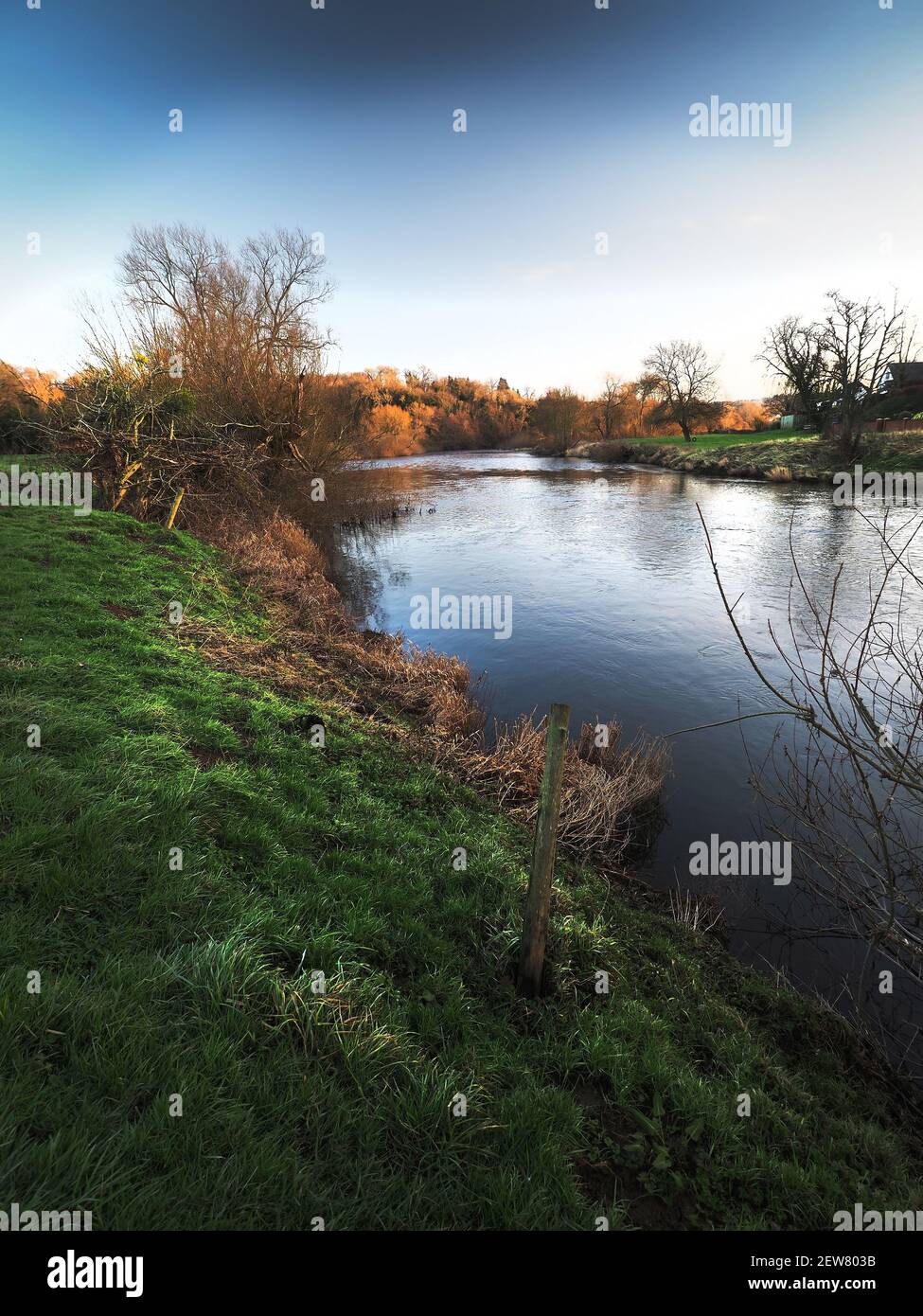 The River Wye at Stretton Sugwas and Breinton is picturesque in autumn sunshine. Stock Photo