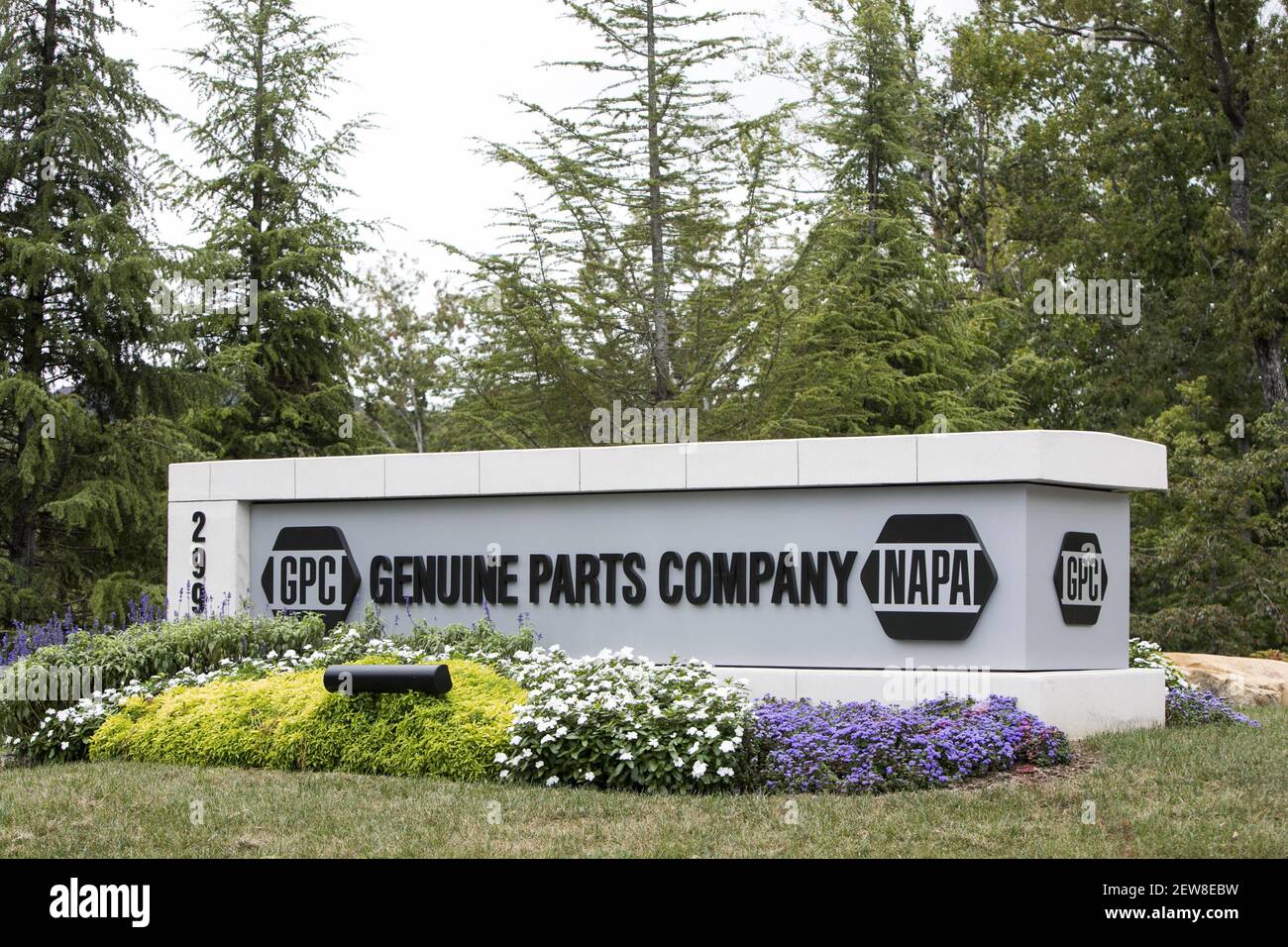 A logo sign outside of the headquarters of the Genuine Parts Company