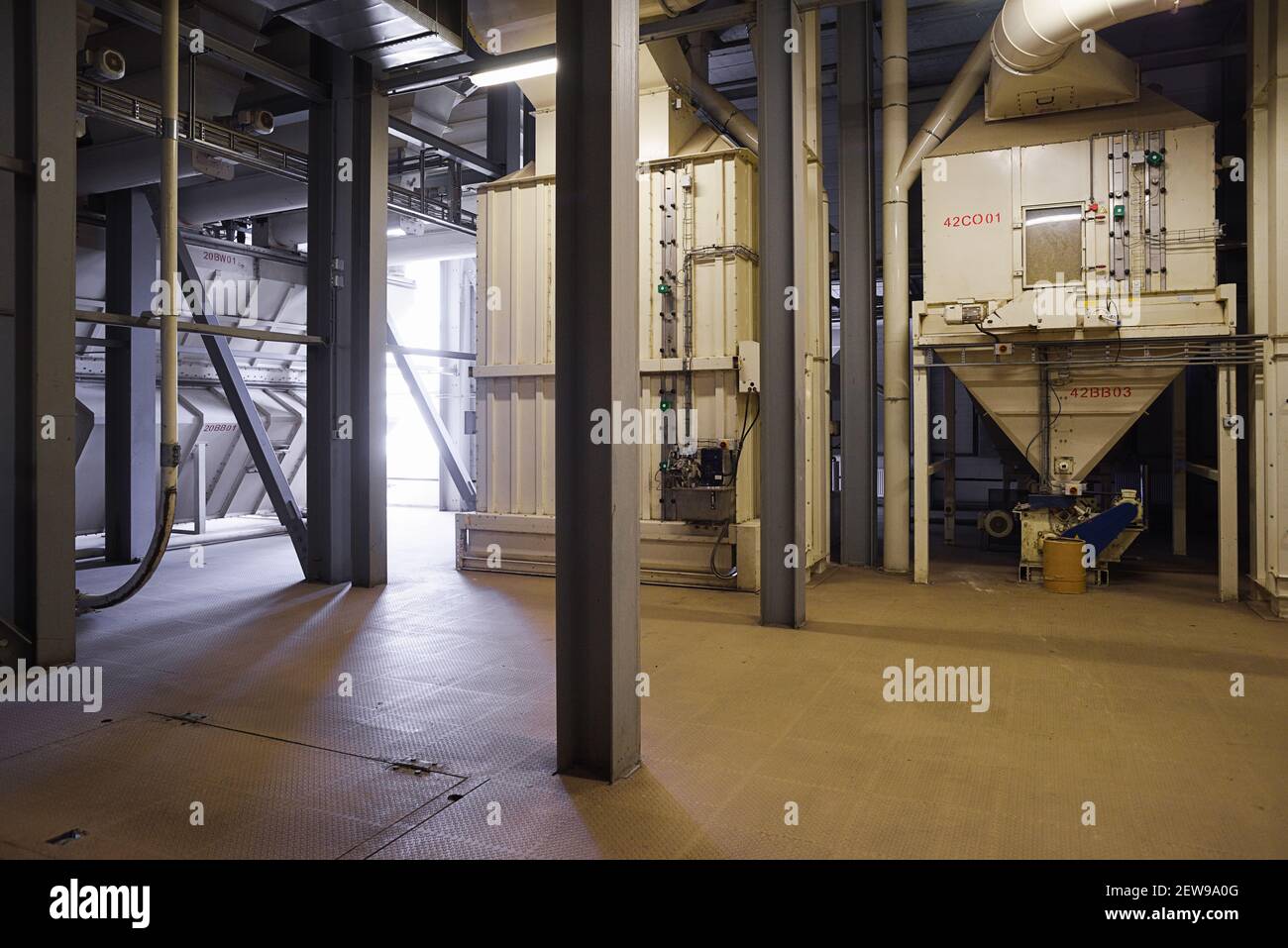 Grain Processing Building Grain processing production hi-res stock photography and images - Alamy