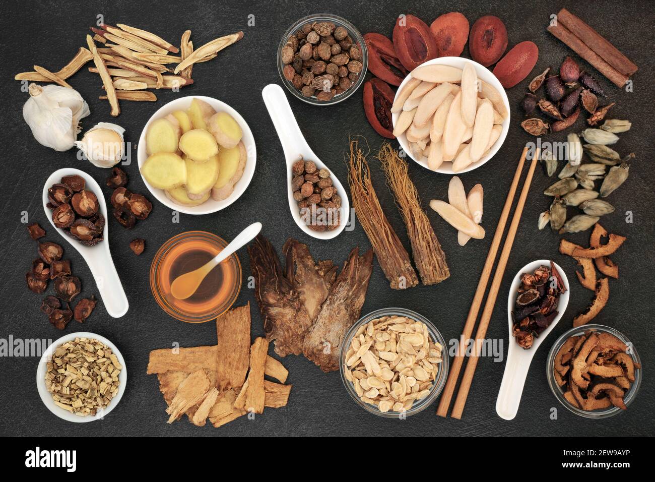 Traditional Chinese herbal medicine with herbs & honey to treat cold & flu virus . Also used to treat fever, coughs & lung disease. Natural healing he Stock Photo