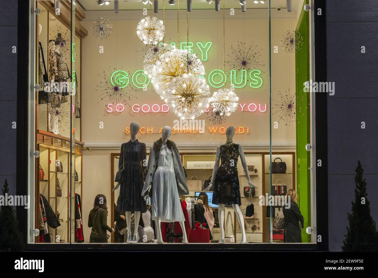 The newly opened Kate Spade store in Rockefeller Center in New York on  Tuesday, November 14, 2017. Kate Spade is owned by Tapestry which also  controls the Coach and Stuart Weitzman brands. (Photo by Richard B. Levine  Stock Photo - Alamy