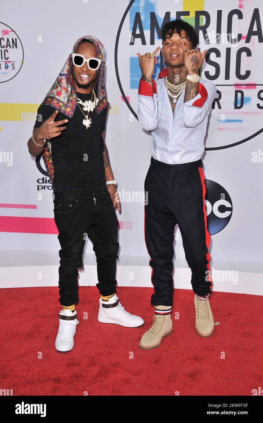 Swae Lee and Slim Jxmmi of Rae Sremmurd at the 2017 American Music Awards  at Microsoft Theater on November 19, 2017 in Los Angeles, California.  (Photo by Sthanlee Mirador Stock Photo - Alamy