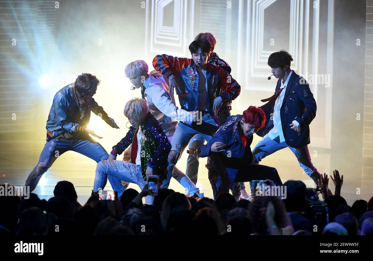 LOS ANGELES, CA - NOVEMBER 19: BTS performs at the 2017 American Music ...