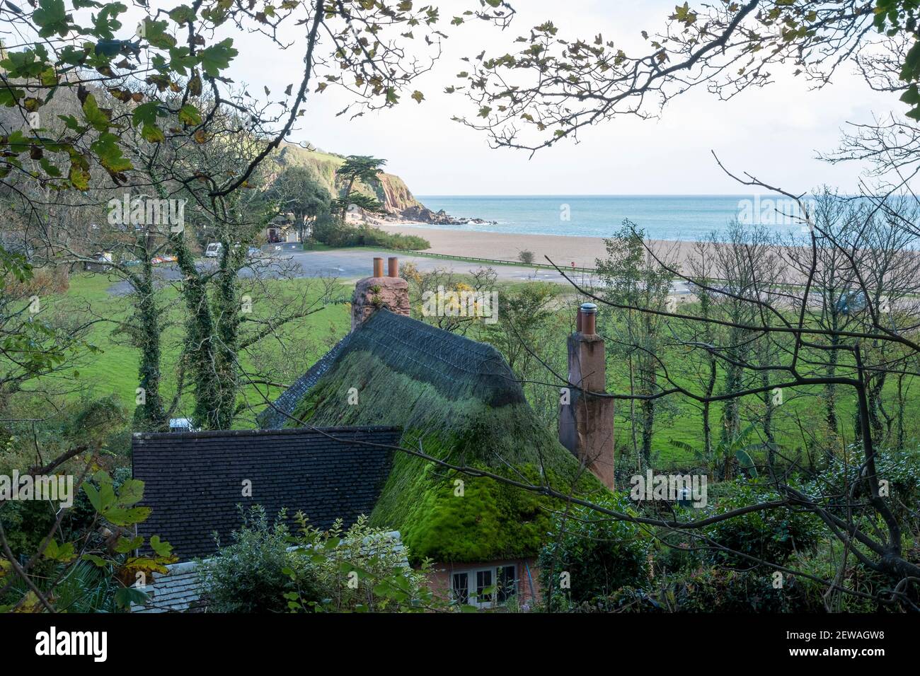 Thatched cottage on the South West Coast Path at Blackpool Sands, Devon Stock Photo Alamy