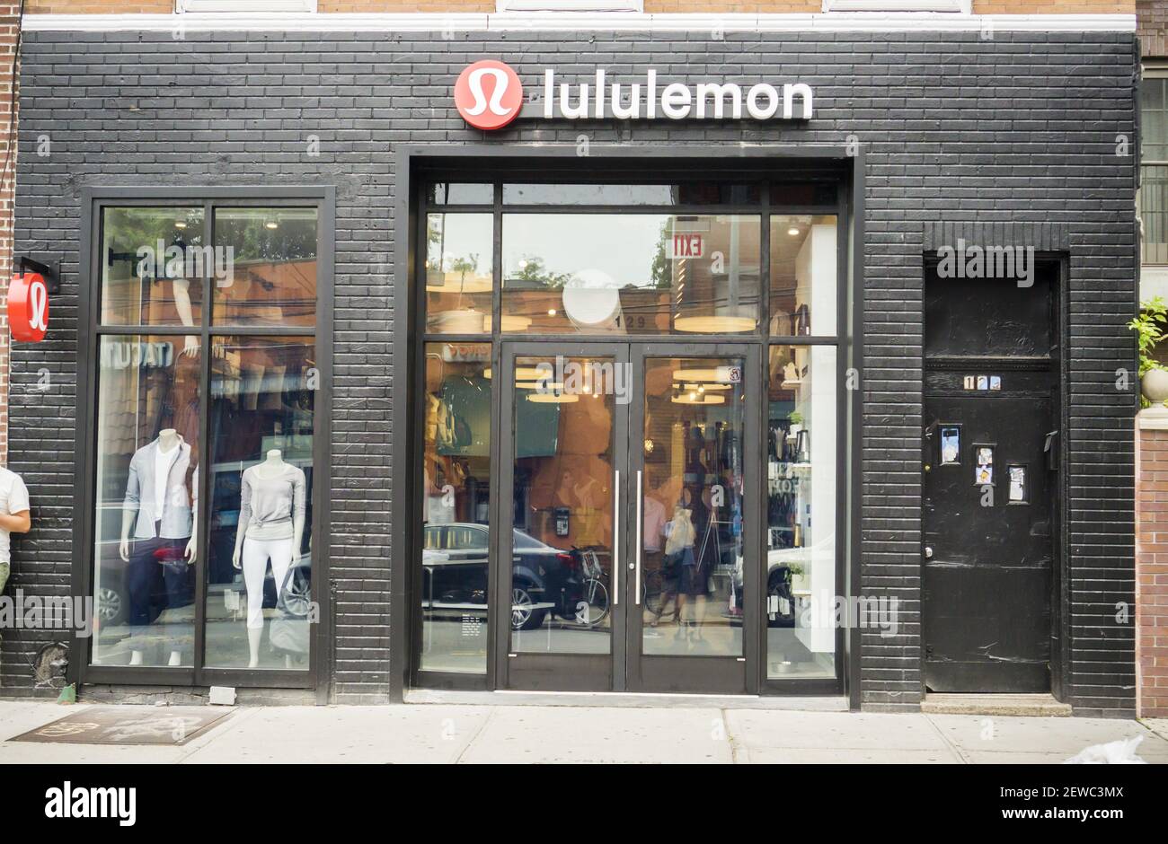 lululemon midtown manhattan