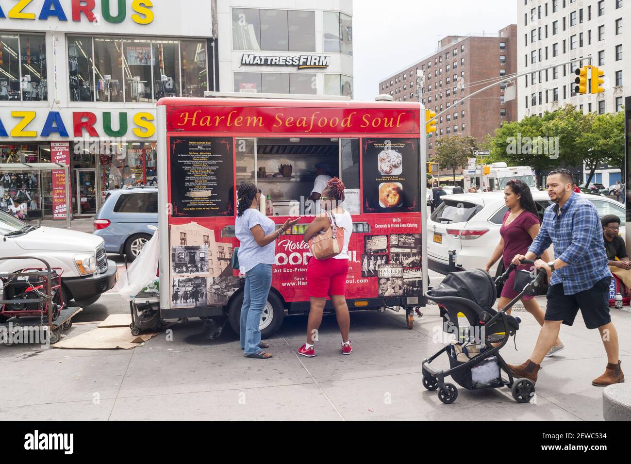 The Harlem Seafood Soul food cart on 125th Street in Harlem in New York on  Sunday, August 6, 2017. The NYC Dept. of Health is rolling out the food  cart and truck