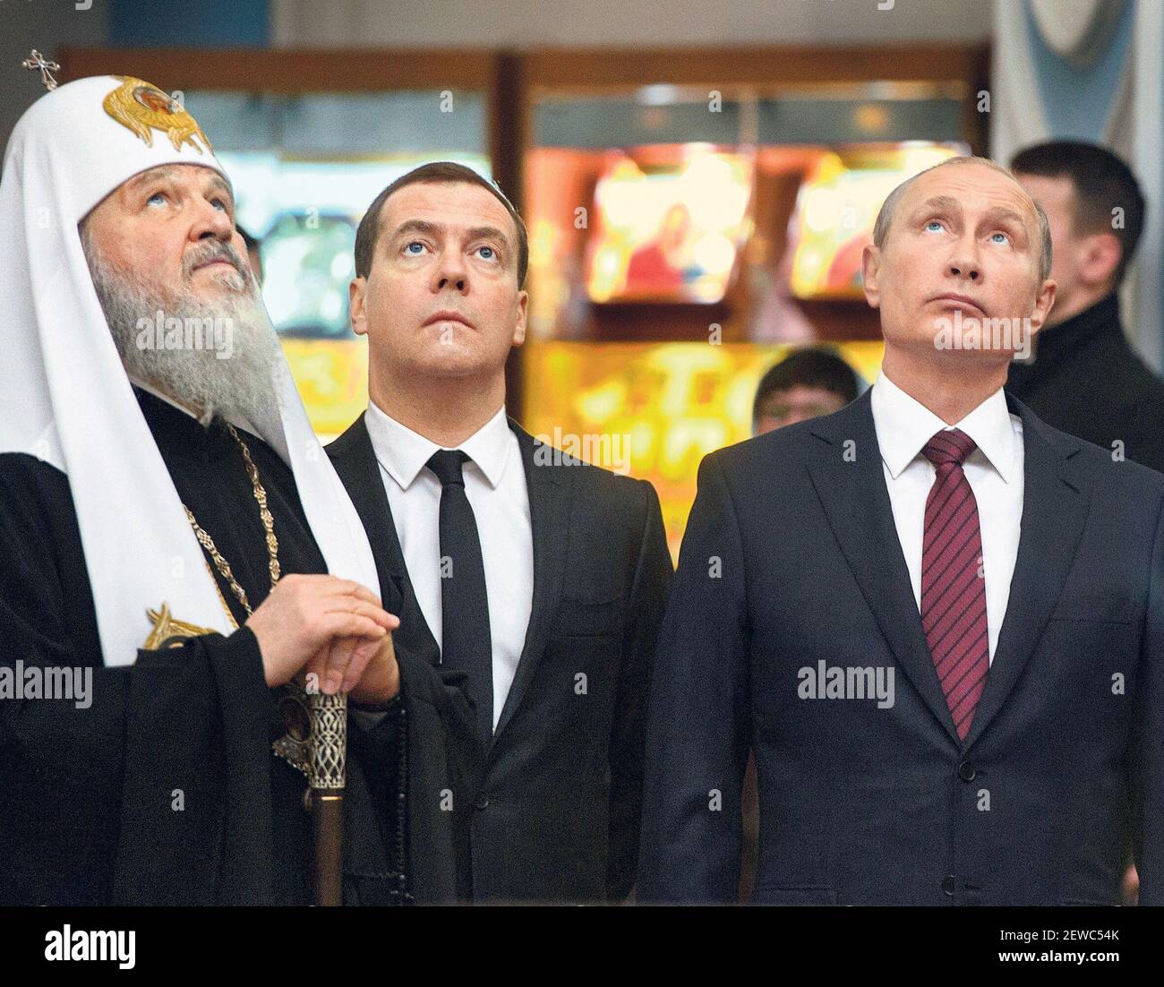 кадыров православный священник. патриарху дали. патриарх гундяев. кирилл патриарх 2008г. патриарх кирилл и путин.