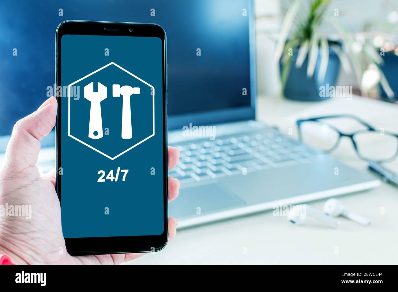 Technical support hand icon hi-res stock photography and images - Alamy