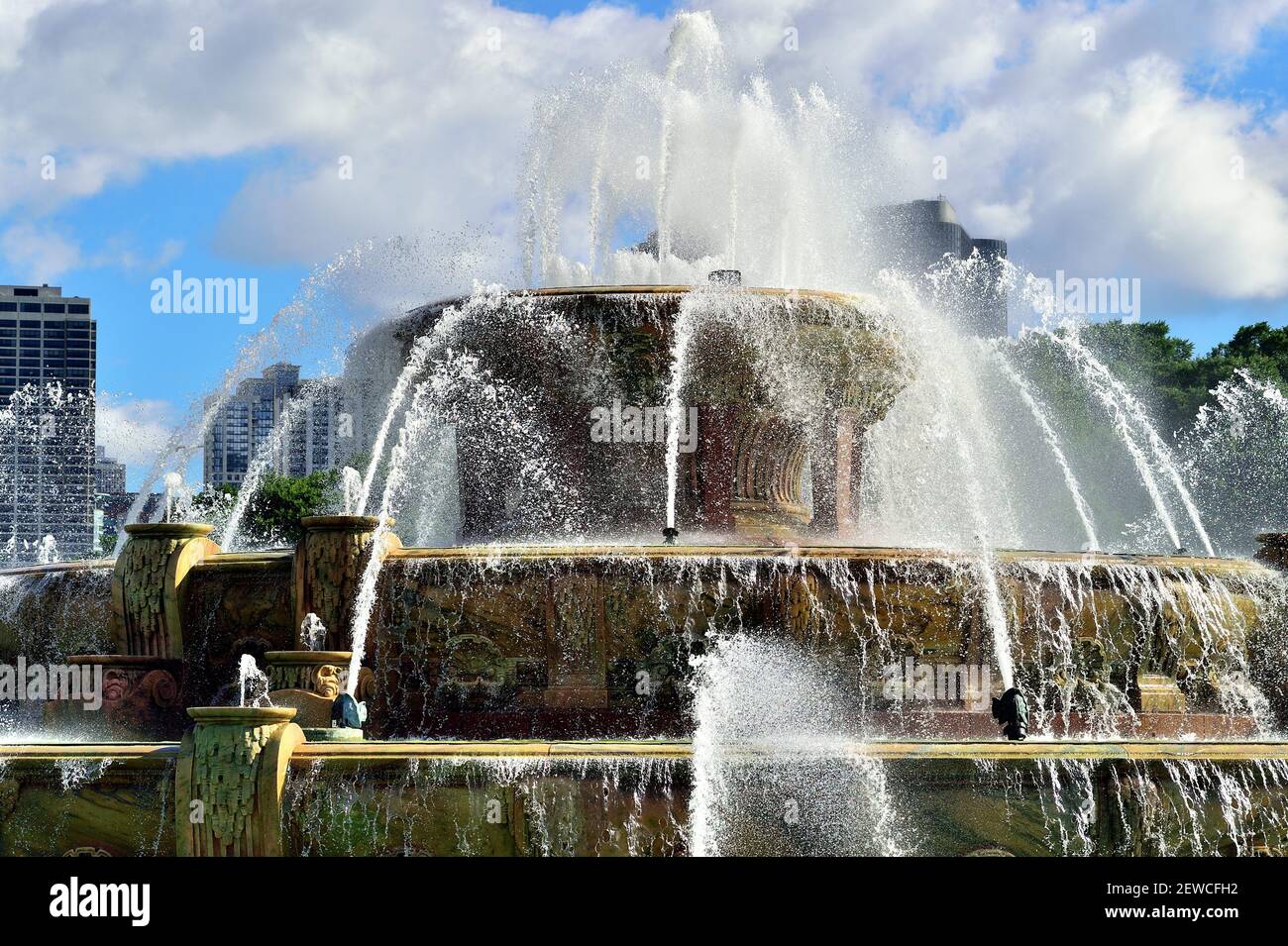 Chicago, Illinois, USA. Buckingham Fountain was designed with sculptures by Jacques Lambert and