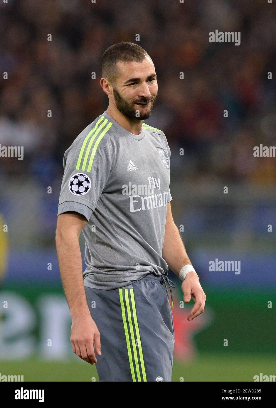 Real Madrid's Karim Benzema during the champions league football match A.S.  Roma vs Real Madrid F.C. at the Olympic Stadium in Rome Stock Photo - Alamy