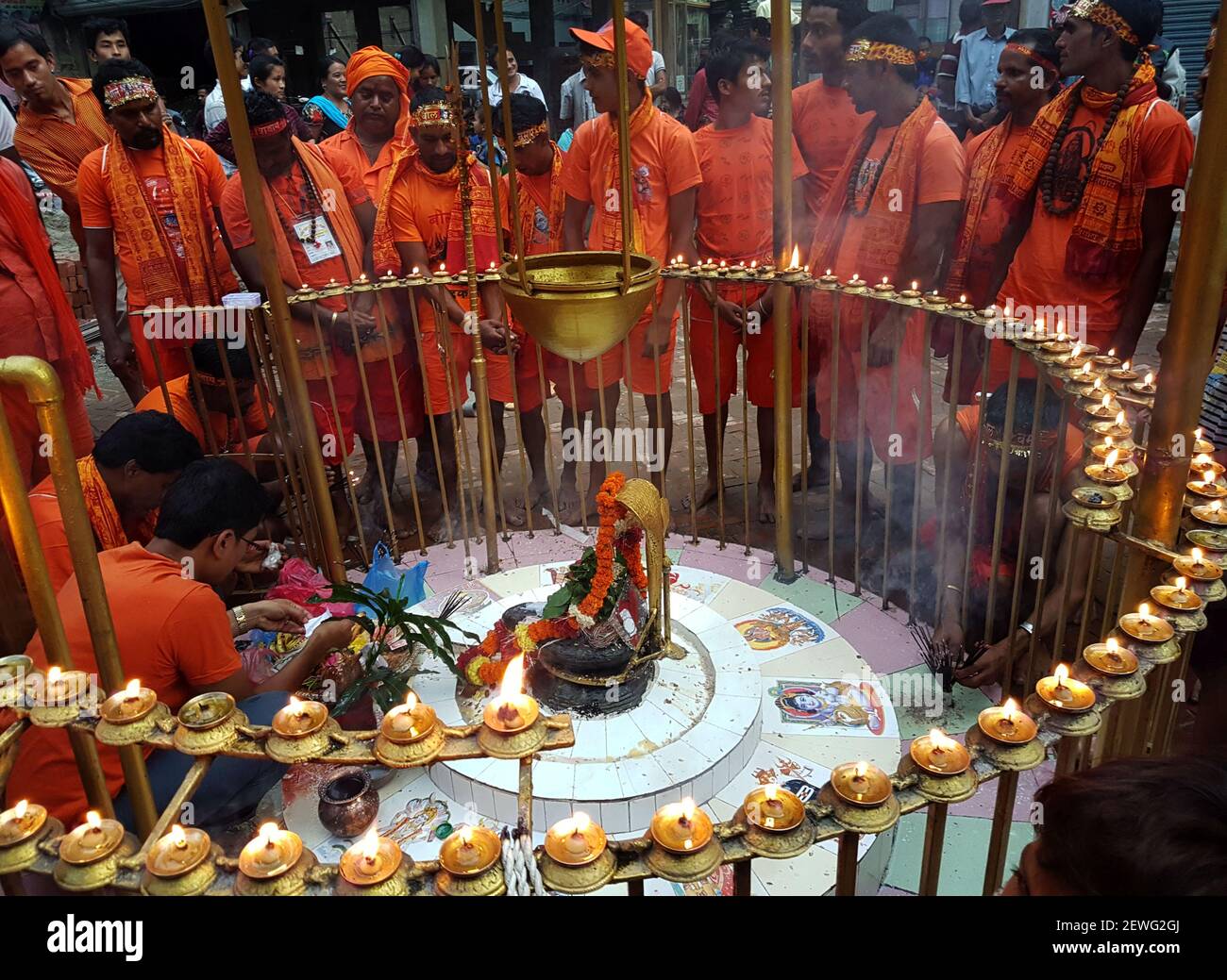160801) -- KATHMANDU, Aug. 1, 2016 (Xinhua) -- Hindu devotees offer prayers  during the Bol Bom pilgrimage at Sudarijal, Kathmandu, Nepal, Aug. 1, 2016.  During this pilgrimage, devotees walk miles barefooted before