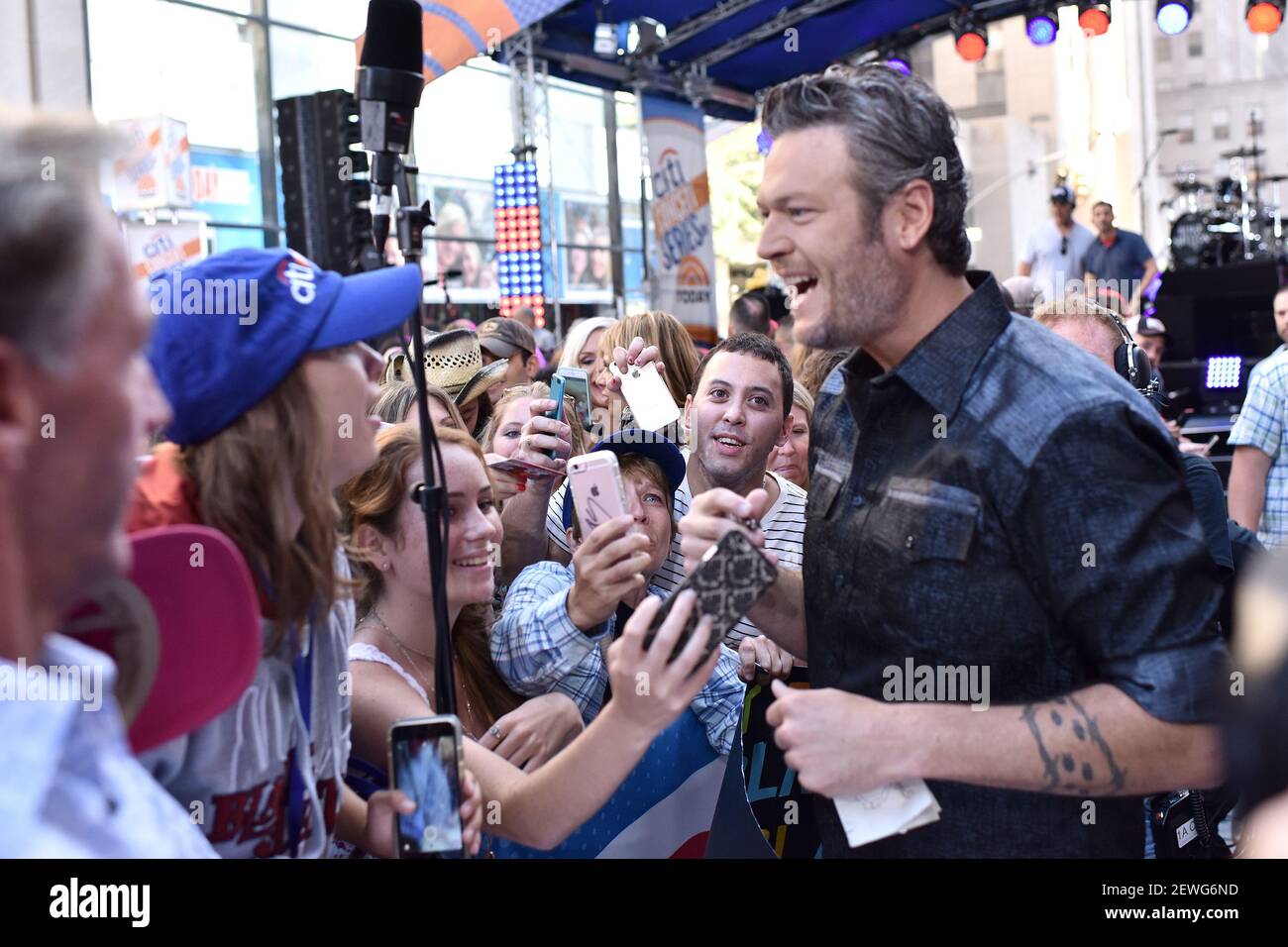 Country music singer Blake Shelton greets fourteen yearold Quinn