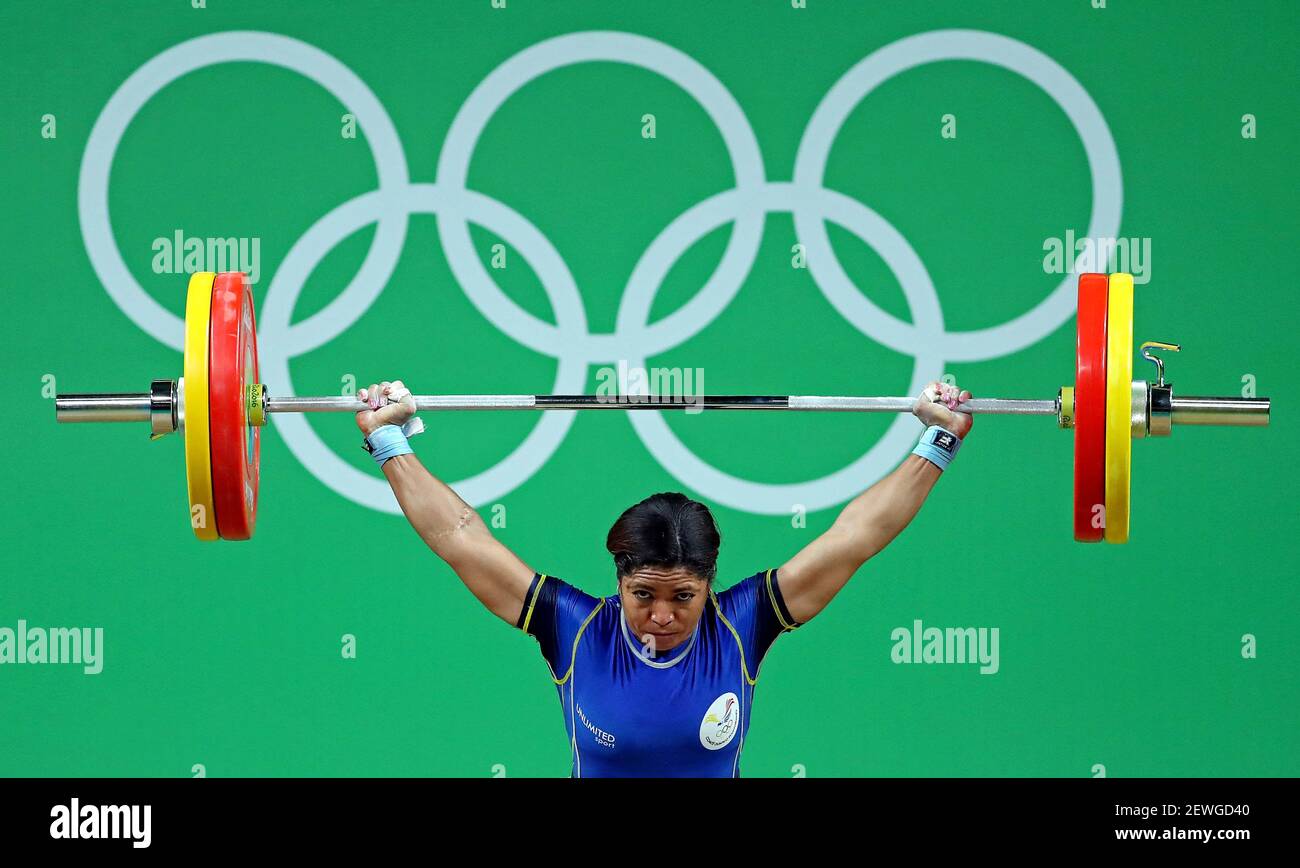 Aug 8, 2016; Rio de Janeiro, Brazil; Maria Alexandra Escobar Guerrero (ECU)  lifts during women's weightlifting 58kg group A in the Rio 2016 Summer  Olympic Games at Riocentro - Pavilion 2. Mandatory