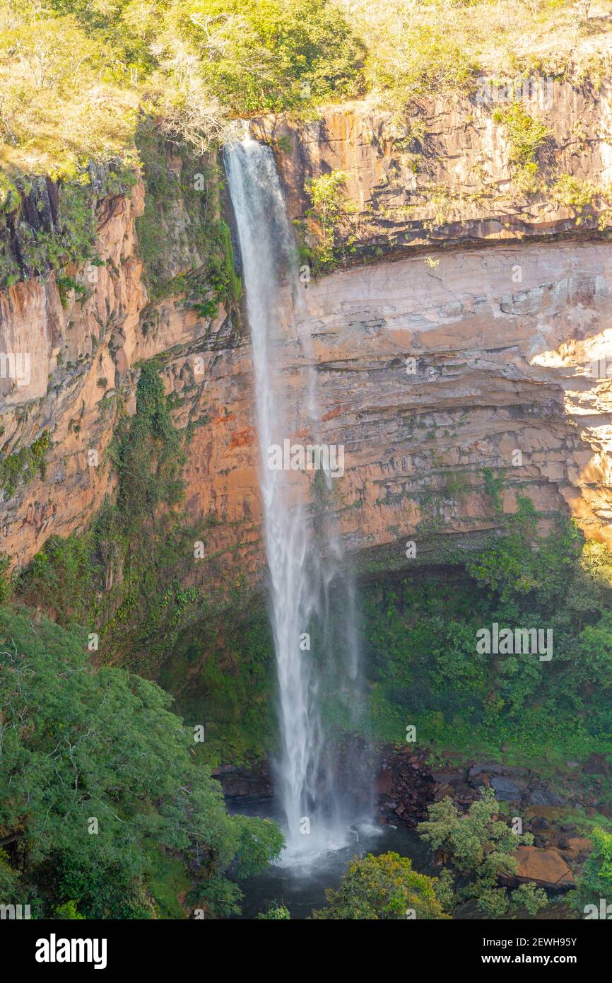 Veu da Noiva Waterfall in the Chapada dos Guimaraes Nationalpark in Mato Grosso, Brazil Stock Photo