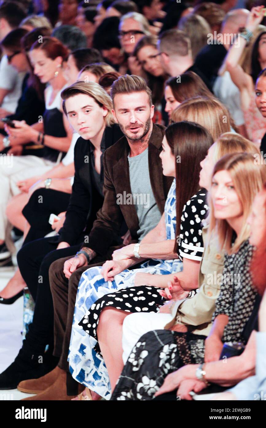 David Beckham sits front row with Anna Wintour as Victoria unveils new  collection at New York Fashion Week