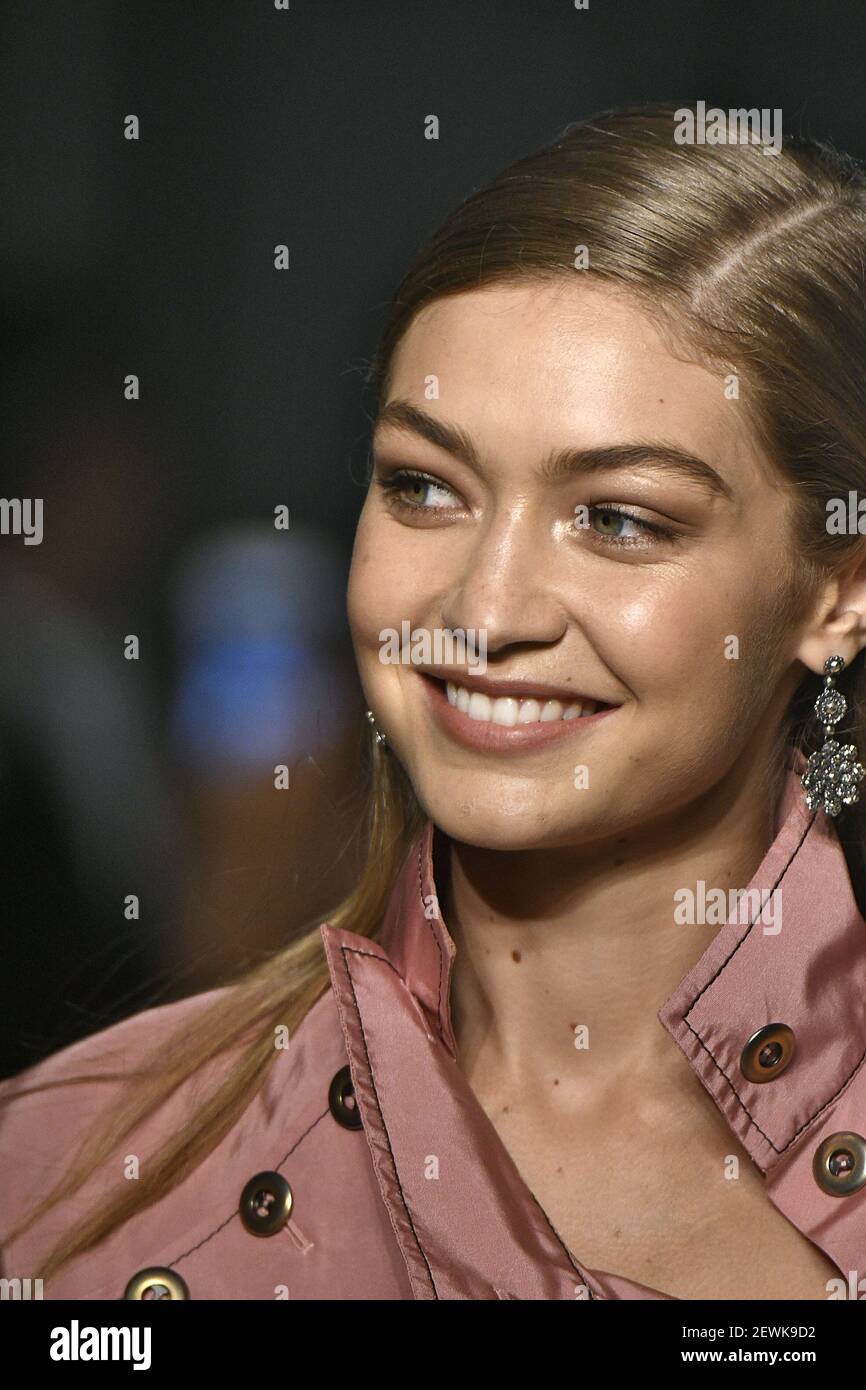 Gigi hadid top bottega veneta