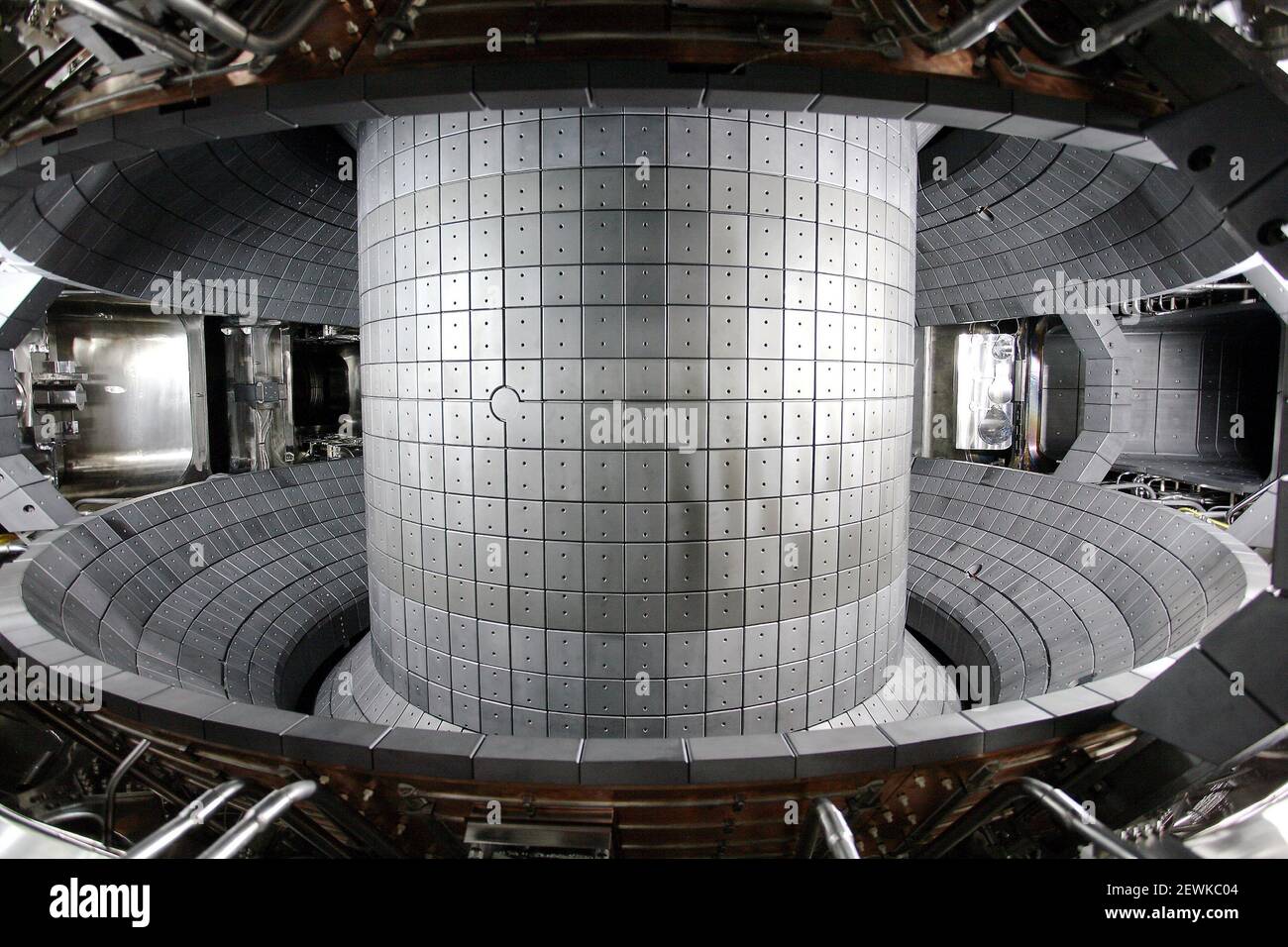Tokamak fusion hi-res stock photography and images - Alamy