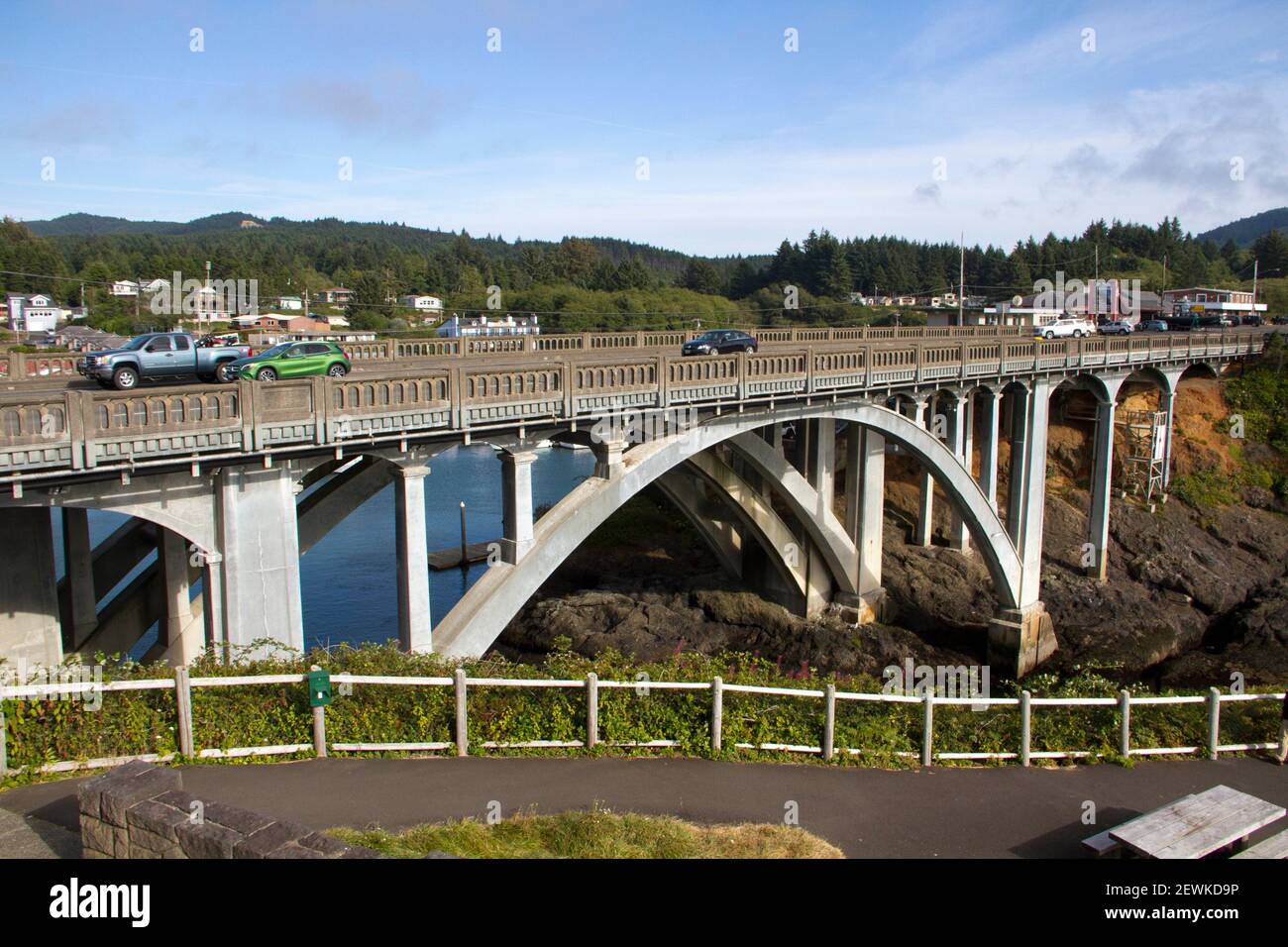 Depoe bay bridge hires stock photography and images Alamy