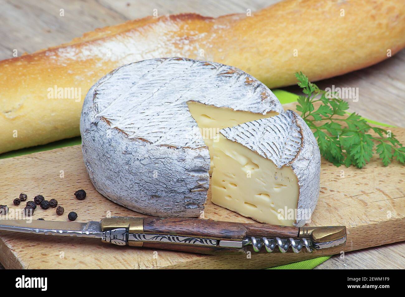 Tomme de Savoie main image 1