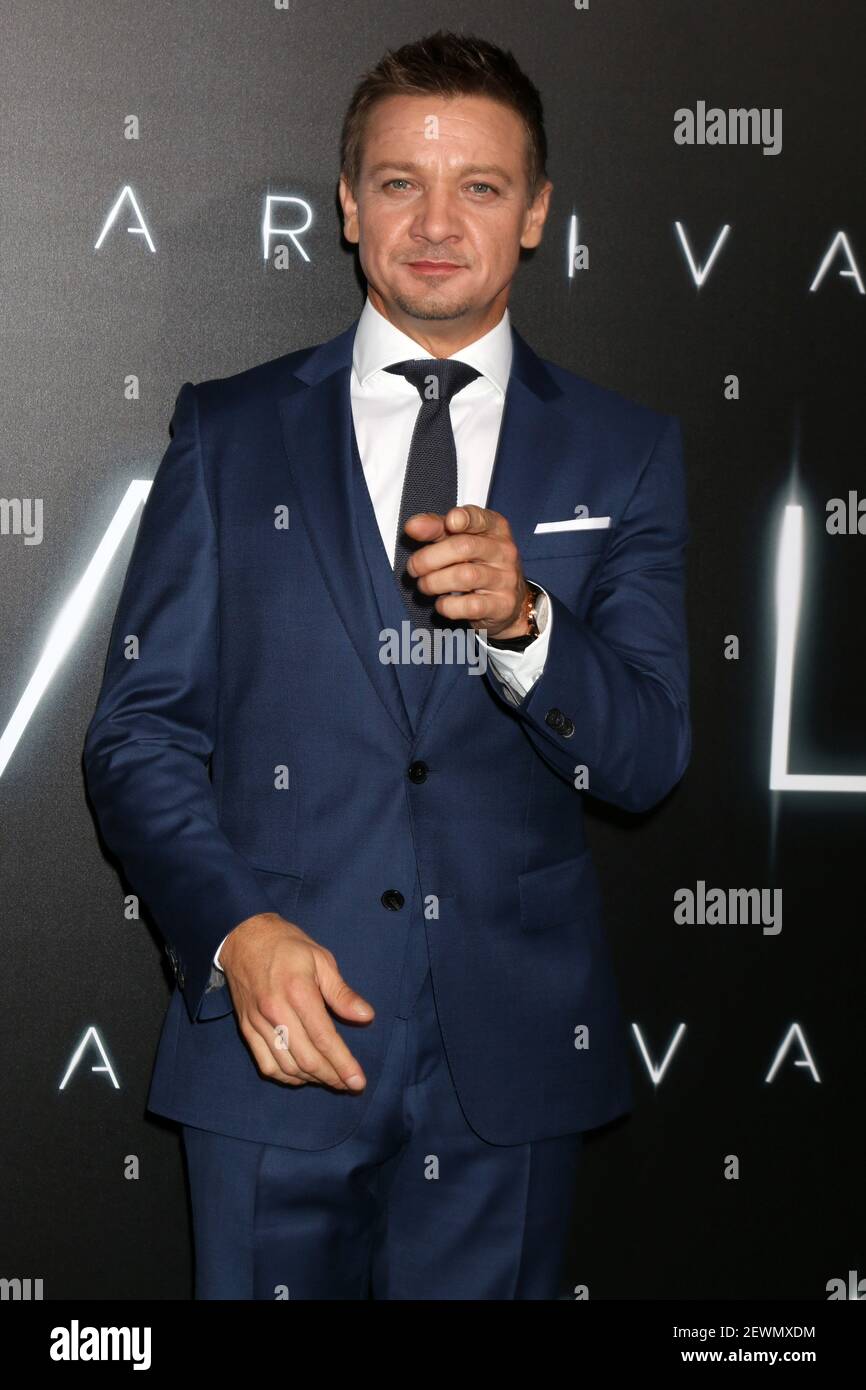LOS ANGELES NOV 6 Jeremy Renner at the 