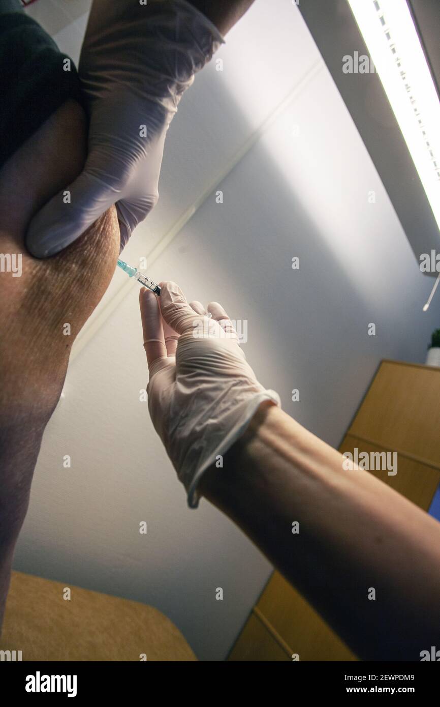 Pfizer-BioNTech COVID-19 vaccinations on the medical center in Malmkoping, sweden, photo: Bo Arrhed Stock Photo