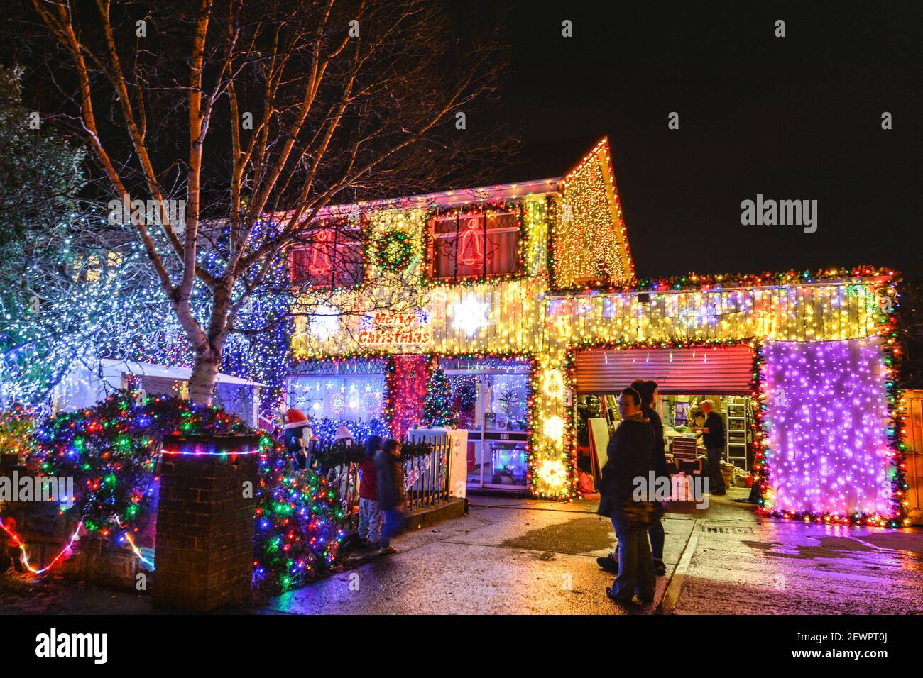 Christmas lights and decorations at a house in Tallagh, Dublin. On Tuesday,  13 December 2016, in Dublin, Ireland. Photo by Artur Widak *** Please Use  Credit from Credit Field *** Stock Photo - Alamy