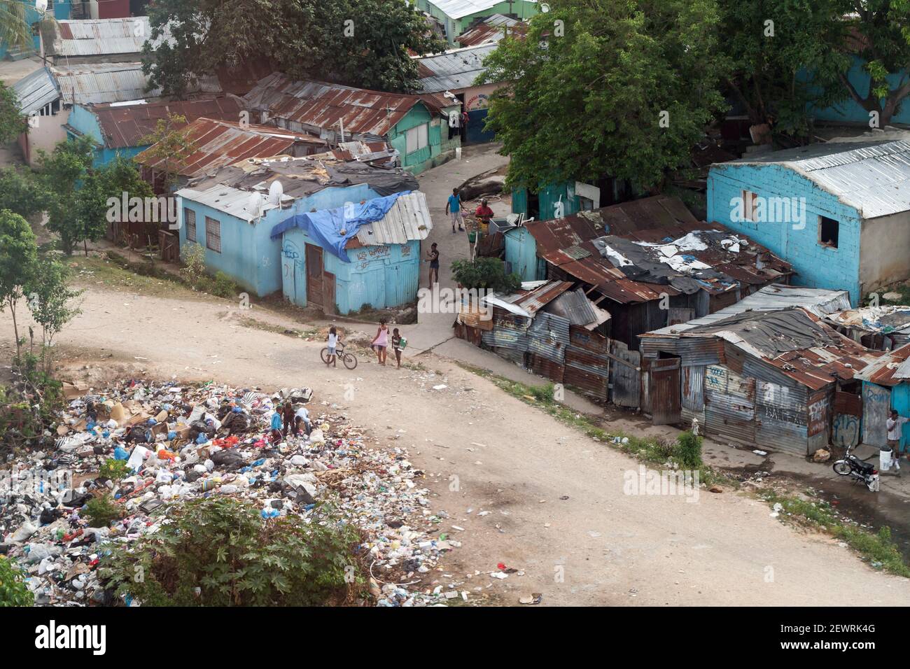 Santo domingo slum hires stock photography and images Alamy